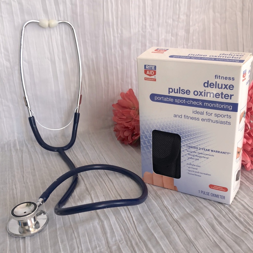 HOME HEALTH CARE MEDICINE CABINET - stethoscope 30" & travel pulse oximeter